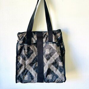 Lesportsac large book tote, excellent condition